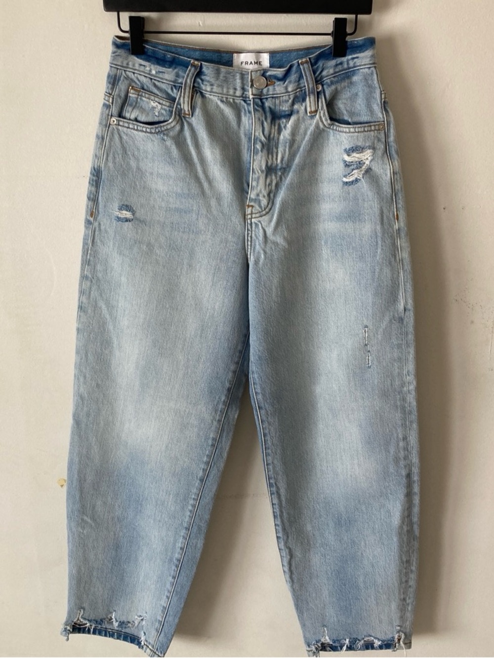 Frame light wash barrel jean